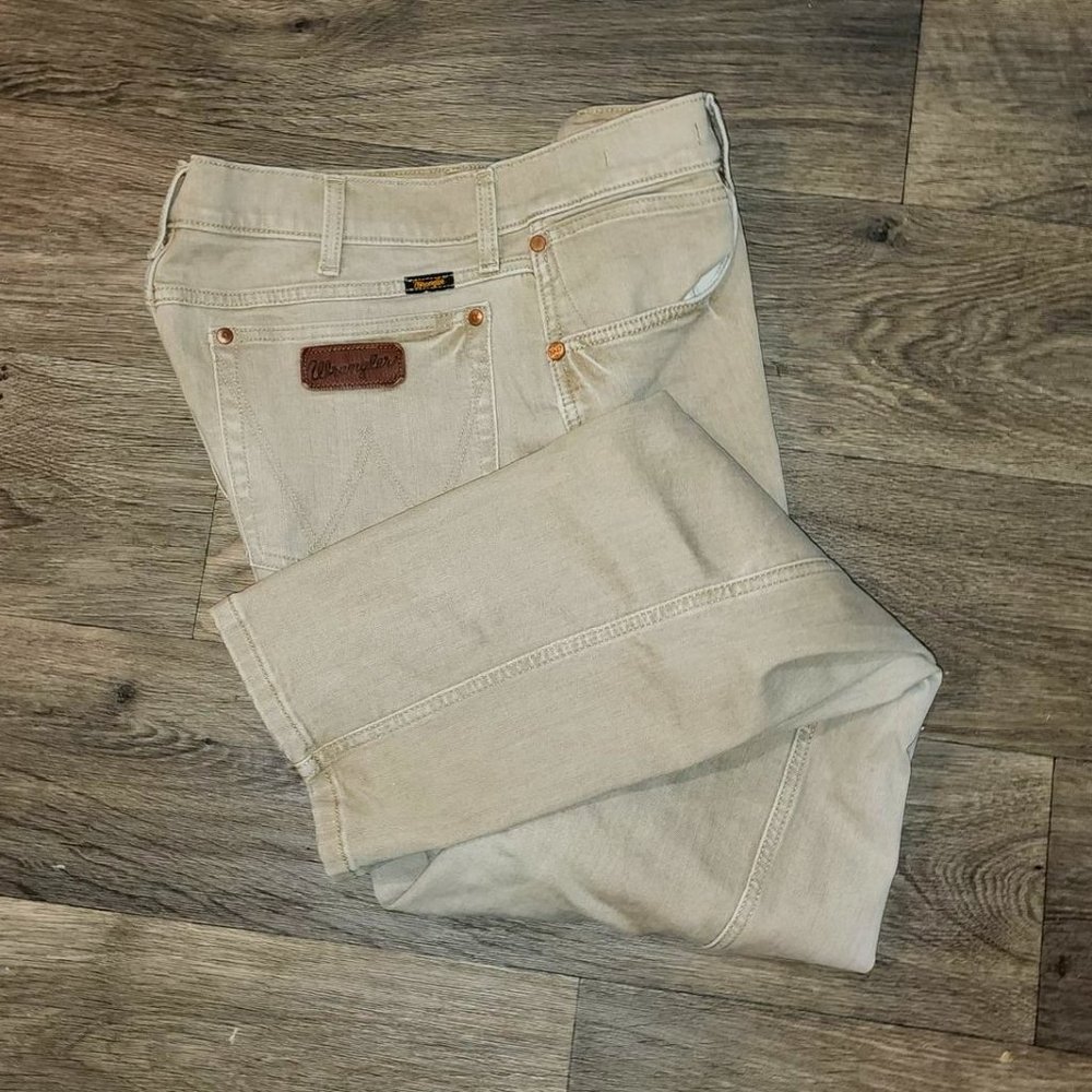 Wranglers Retro 34 x34 Khaki Slim Straight